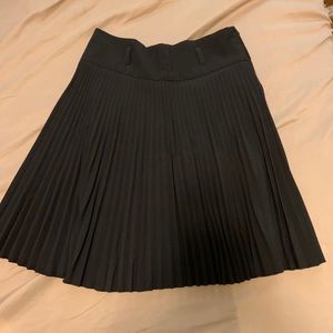 Black pleated skirt